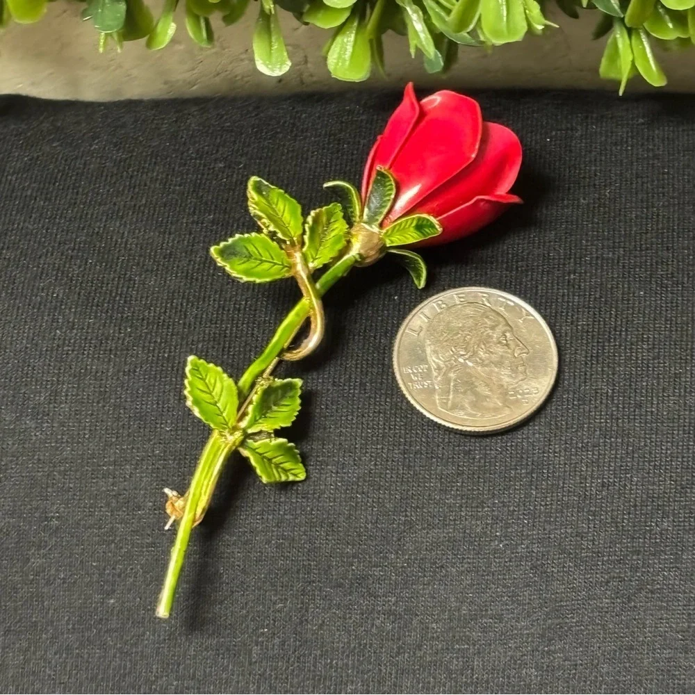 Vintage Beautiful Red Rose Enamel Brooch with Green Leaves